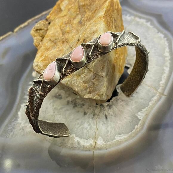 Wilson Dawes Sterling Teardrop Pink Conch Shell Tufa Cast Bracelet For Women - Picture 3 of 10